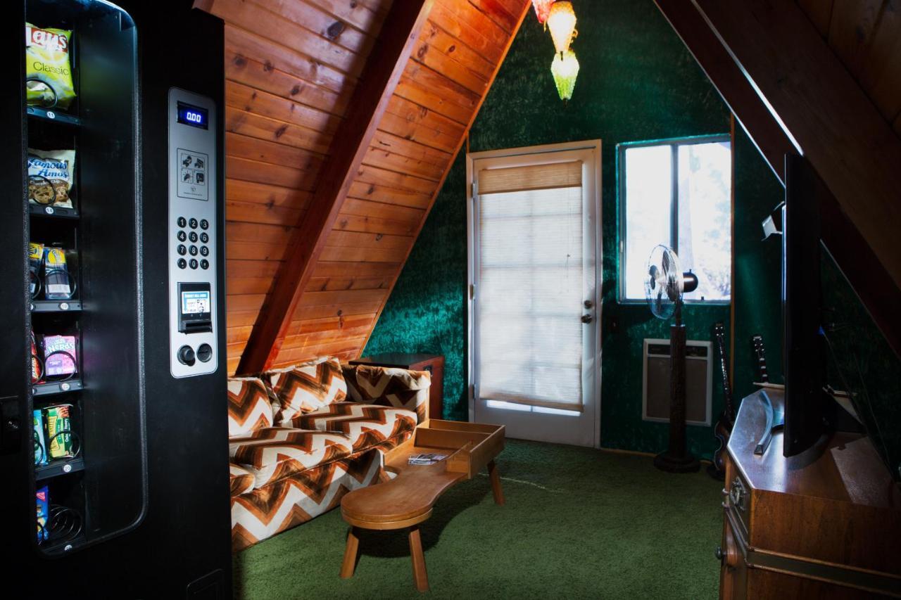 Hicksville Pines Chalets & Motel Idyllwild Luaran gambar