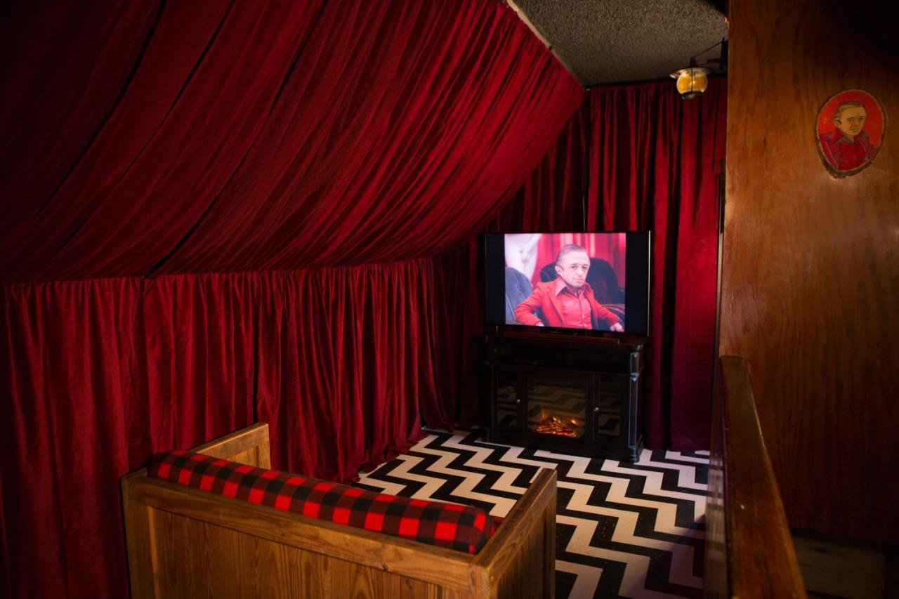 Hicksville Pines Chalets & Motel Idyllwild Luaran gambar